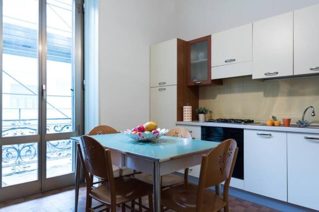 Stazione Centrale Vintage Apartment Milánó Kültér fotó